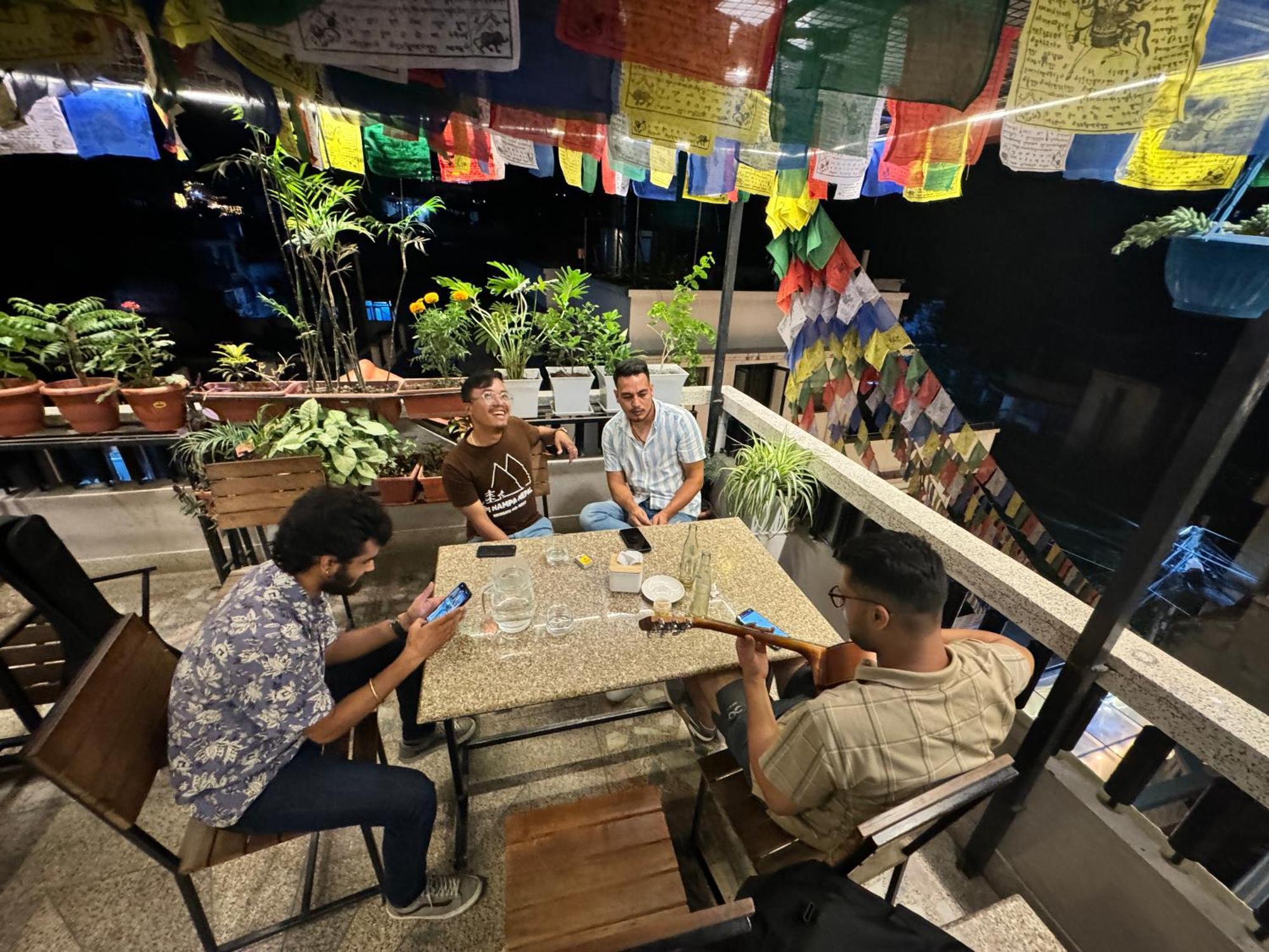Hello Ktm Hostel Katmandu Zewnętrze zdjęcie